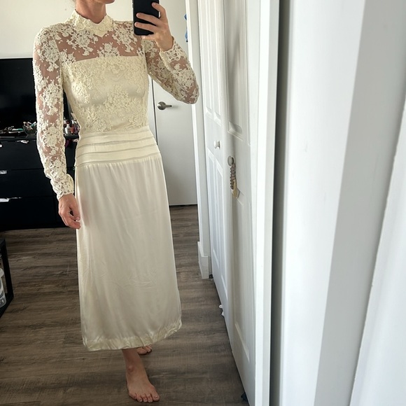 Vintage Dresses & Skirts - Vintage 1960s silk and lace long sleeve high neck midi wedding dress